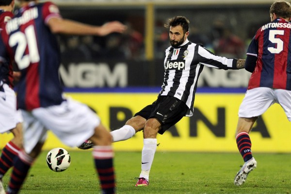  意甲传奇退役，布冯含泪告别绿茵场  